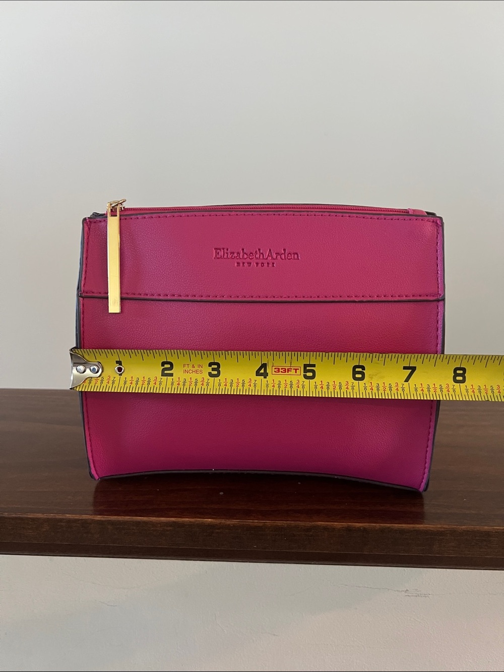 Elizabeth Arden NY Pink Makeup Bag. - Picture 6 of 9